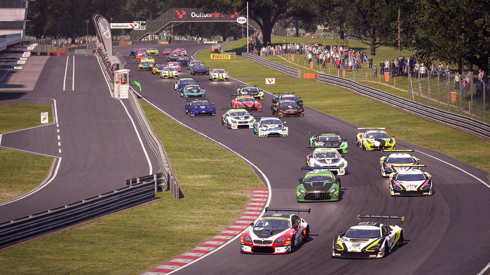 Esports poles and victories for Fender and Berk at Oulton